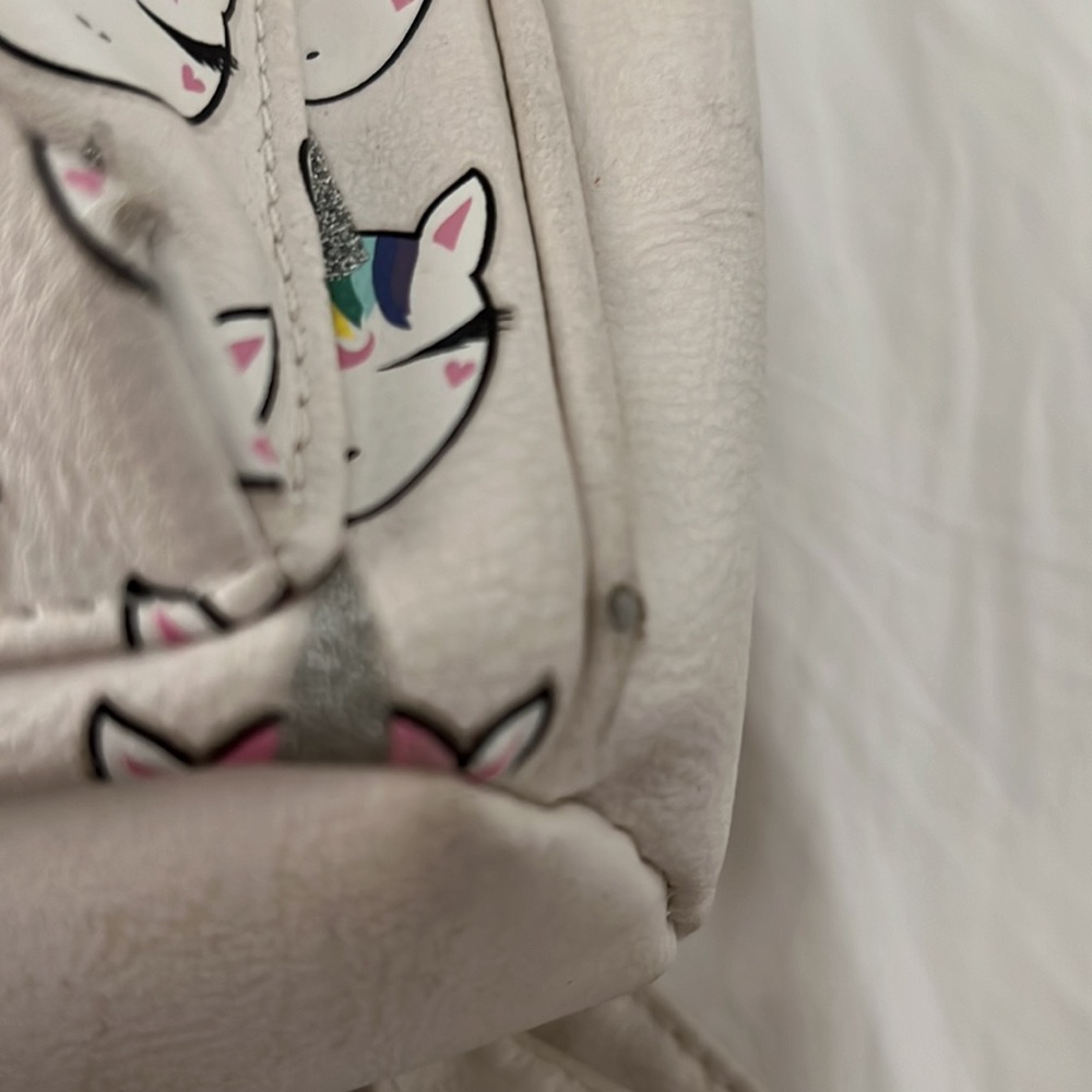 Unicorn ๐ฆ Backpack - Picture 4 of 8